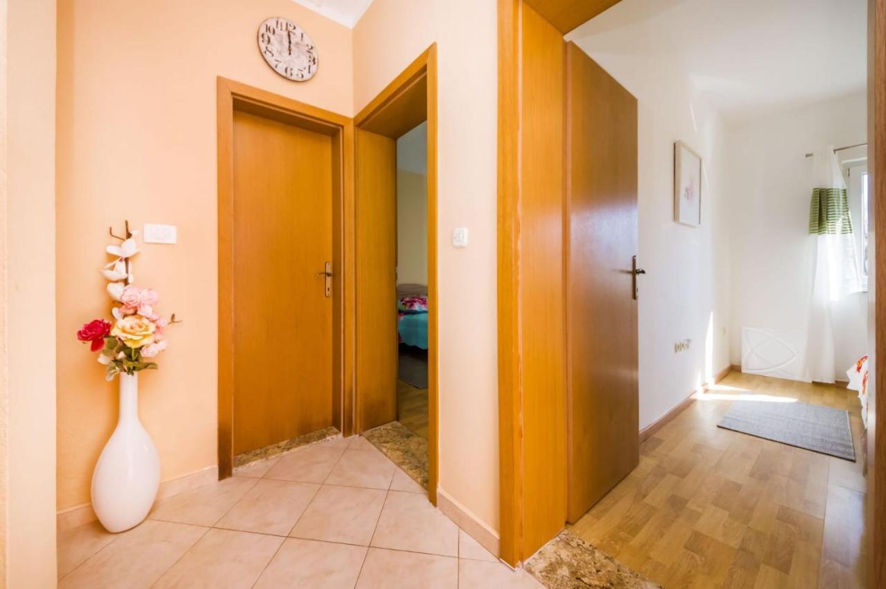 Kuca Za Odmor Danijela Villa Slivnica Exteriör bild